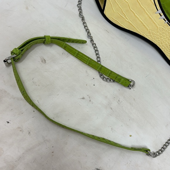 Cakeworthy Loki alligator purse - Picture 3 of 8